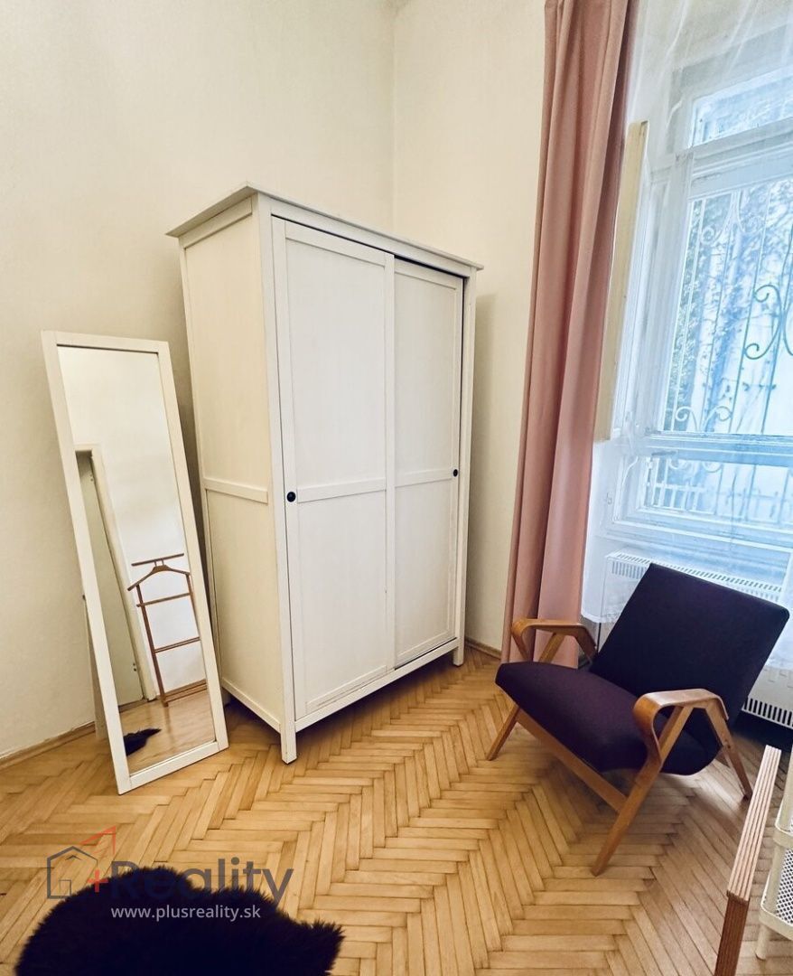 2 izbový byt v mestskej časti Bratislava Staré mesto na Palisadoch  na krátkodobý prenájom!