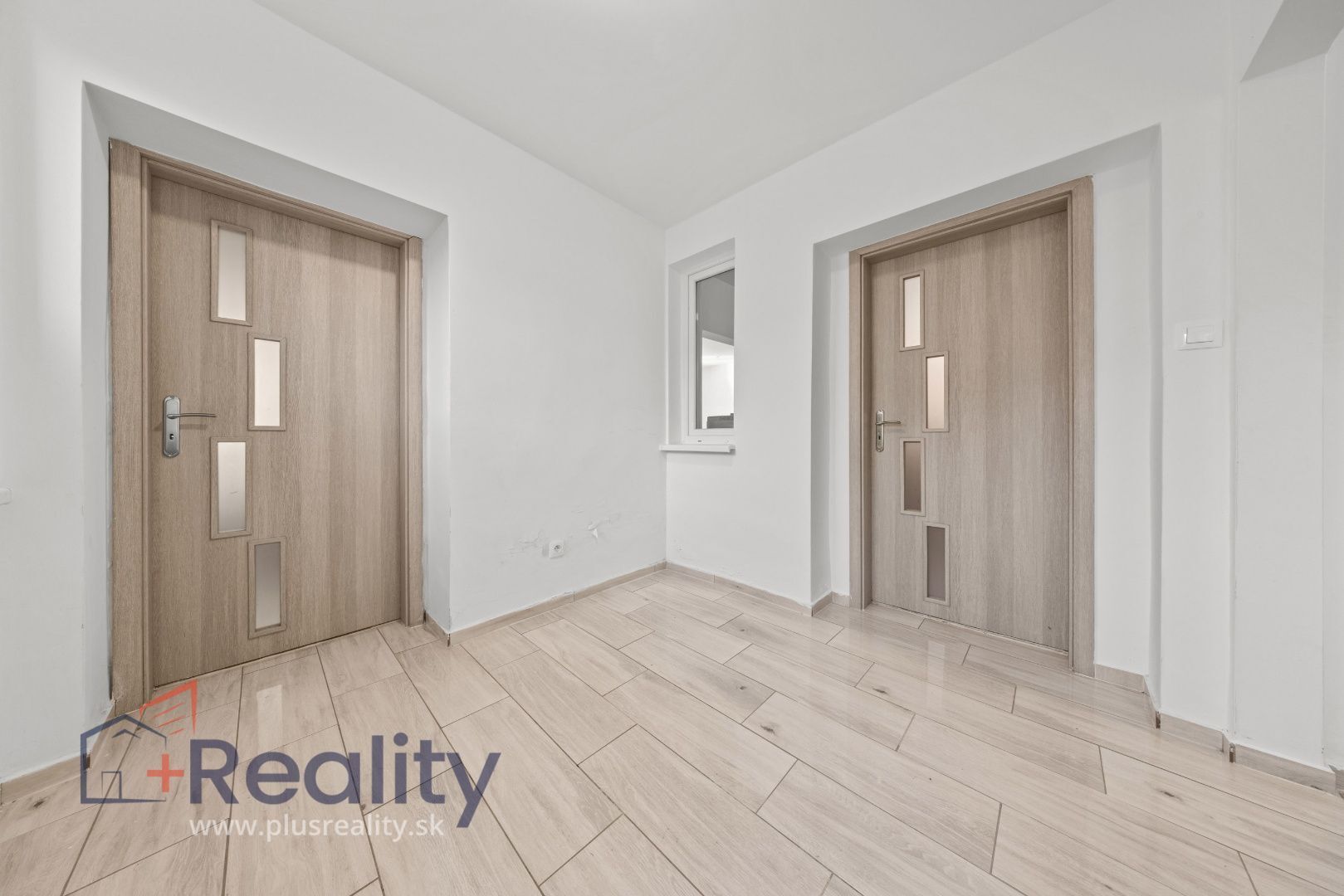 EXKLUZÍVNE | Dvojgeneračný 3 izbový rodinný dom s terasou v obci Kráľovičove Kračany - časť Etreho Kračany na predaj!
