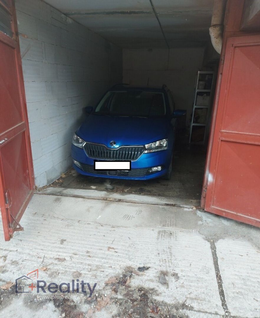 Garáž v mestskej časti Bratislava Vrakuňa na Toryskej ulici na predaj!