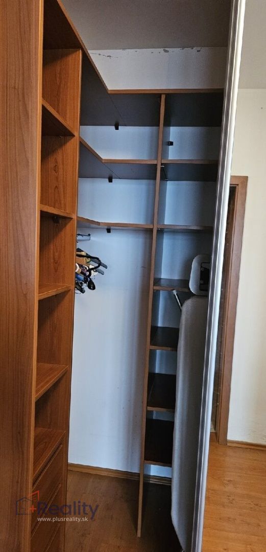 Jednoizbový byt s balkónom v komplexe KOLOSEO v mestskej časti Bratislava Nové Mesto na Tomášikovej ulici na prenájom!
