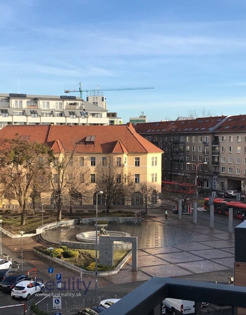 Moderný 2 izbový bytov mestskej časti Bratislava Ružinov na Páričkovej ulici na prenájom!