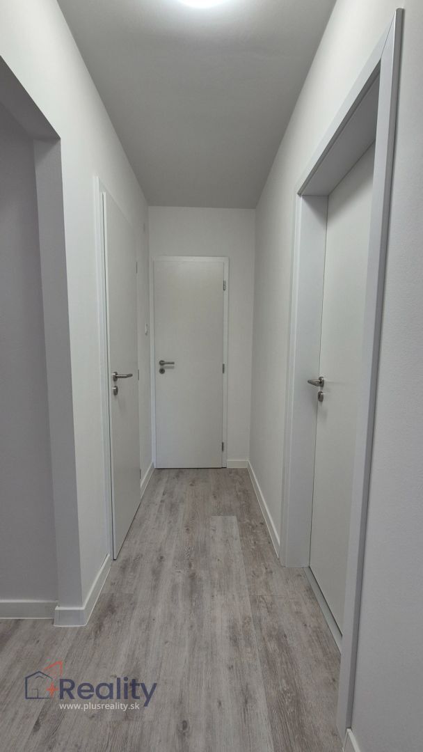 Slnečný 3 izbový byt s balkónom blízko centra mesta Dunajská Streda na ulici Rybný trh na predaj!
