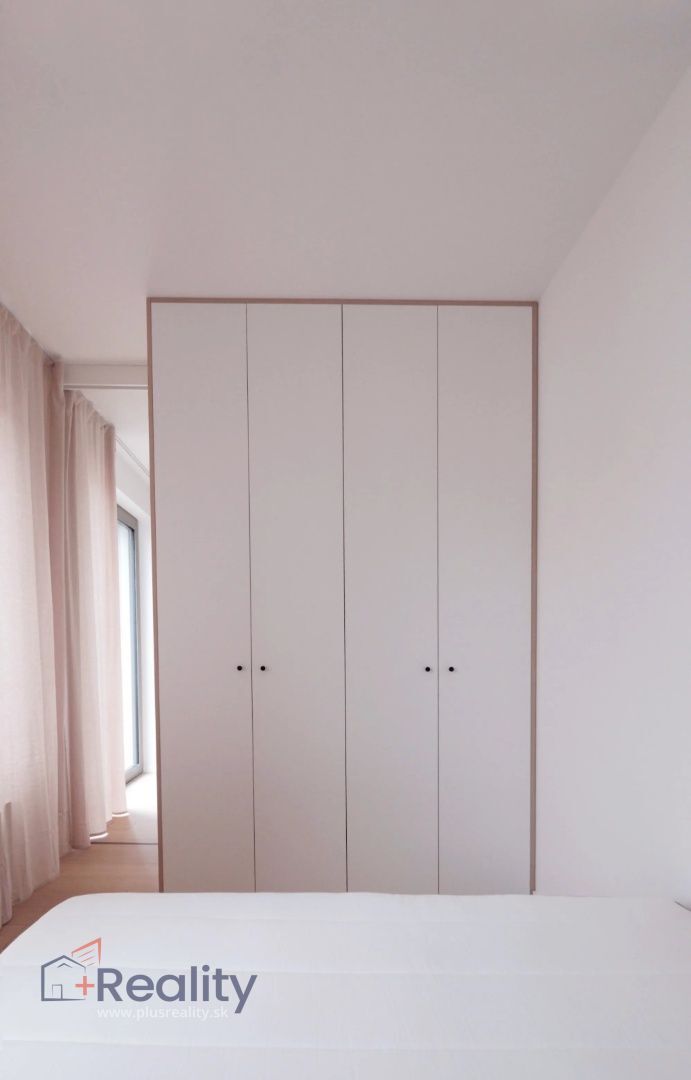 Štýlový 2 izbový byt  s balkónom v projekte PRI MÝTE III, v mestskej časti Bratislava Nové mesto na Račianskej ulici na prenájom!