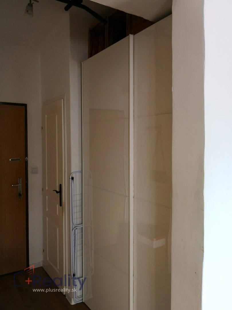 Útulný 2 izbový byt v mestskej časti Bratislava Ružinov na Turčianskej ulici na predaj!