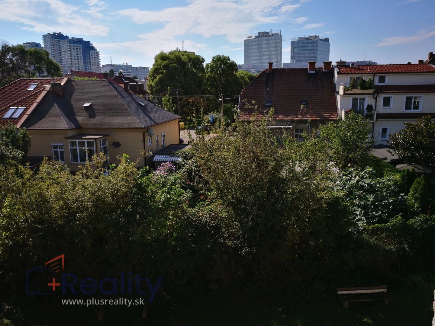 Útulný 2 izbový byt v mestskej časti Bratislava Ružinov na Turčianskej ulici na predaj!