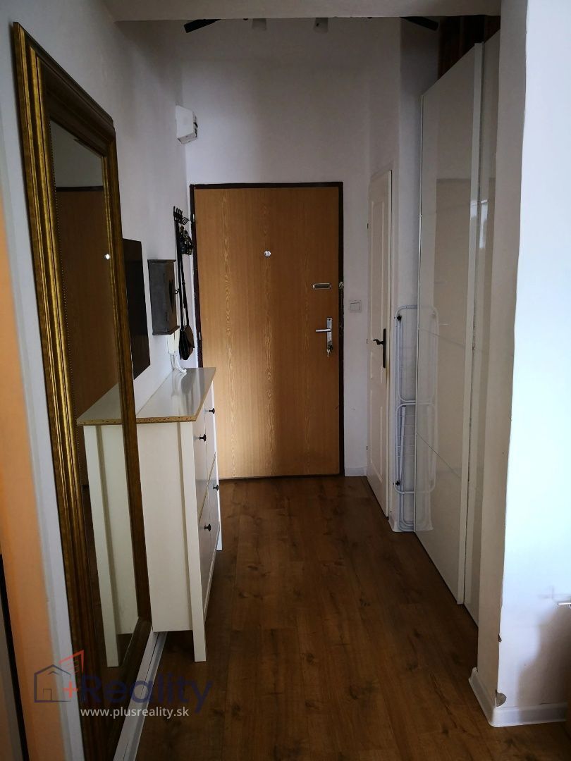 Útulný 2 izbový byt v mestskej časti Bratislava Ružinov na Turčianskej ulici na predaj!