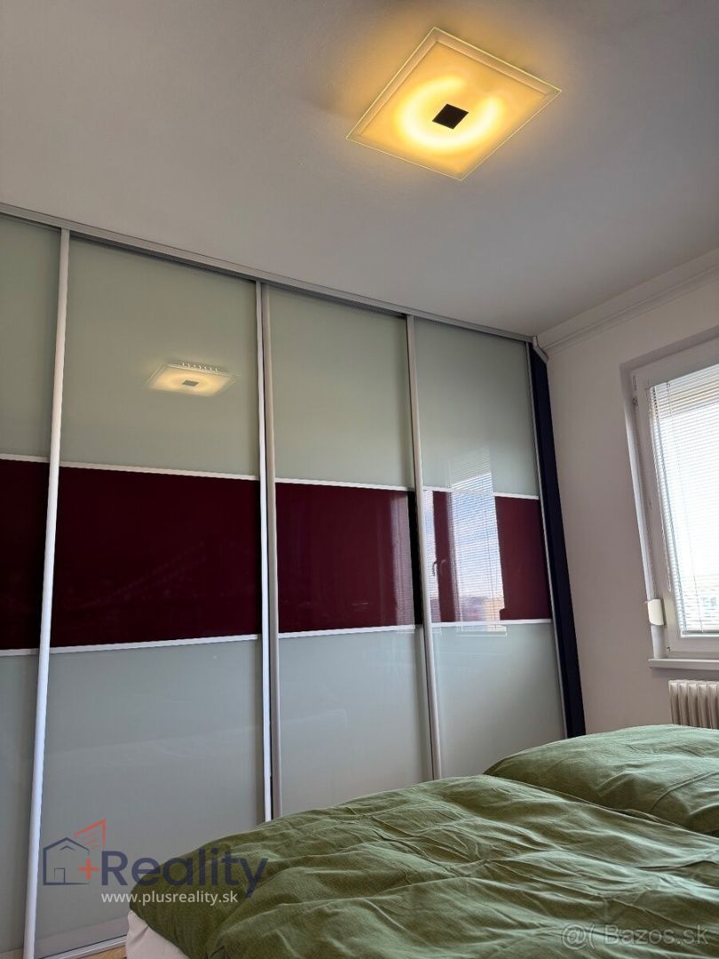 Zariadený 3 izbový byt s balkónom v mestskej časti Bratislava Ružinov na Svidníckej ulici na prenájom!