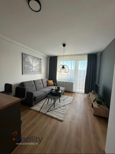 Zariadený 3 izbový byt s balkónom v mestskej časti Bratislava Ružinov, v obytnej výstavbe OVOCNÉ SADY na Ivanskej ceste na prenájom!
