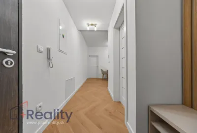 Dizajnérom zariadený dvojizbový byt v obci Padáň na prenájom!