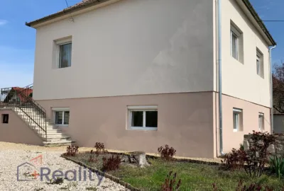 Dvojgeneračný  rodinný dom v Győr-Bácsa v Maďarsku na predaj!