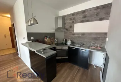 Dvojizbový byt s balkónom vo vyhľadávanej lokalite mesta Dunajská Streda na predaj!