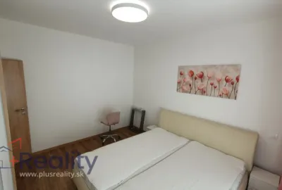 Dvojizbový byt v projekte SLNEČNICE mestskej časti Bratislava Petržalka  na ulici Z. Chalupovej na prenájom!