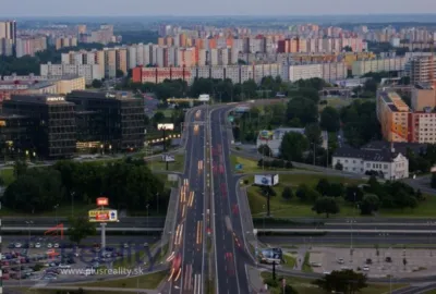 EXKLUZÍVNE I Zrekonštruovaný 3 izbový byt v mestskej časti Bratislava Petržalka na Gessayovej ulici na predaj!