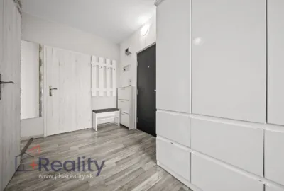 Moderný 3 izbový byt s loggiou v meste Šaľa na predaj!