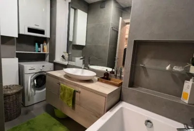 Nadštandardný 2 izbový byt s loggiou v mestskej časti Bratislava Ružinov na Oravskej ulici na prenájom!
