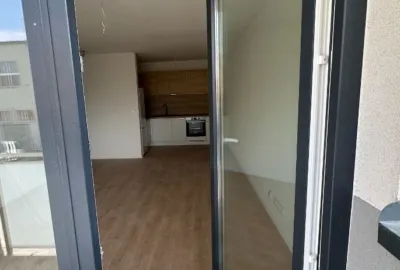 Nový, priestranný 2 izbový byt v komplexe NOEMIS Stupava na Cementárenskej ulici na prenájom!