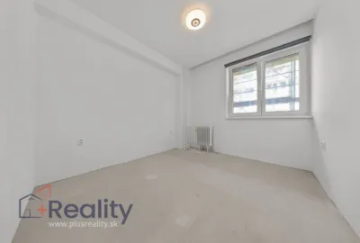 PLUS REALITY Zrekonštruovaný dvojizbový byt v Ružinove na predaj!