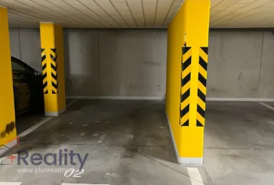 Priestranný 3 izbový byt s balkónom v mestskej časti Bratislava Lamač na ulici Hany Ponickej na prenájom!