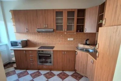 Príjemný 2 izbový byt v mestskej časti Bratislava Ružinov a Staré Mesto na Záhradníckej ulici na prenájom!