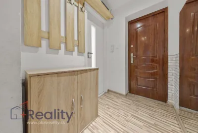 REZERVOVANÉ |  Útulný trojizbový byt s balkónom v meste Sládkovičovo na predaj!
