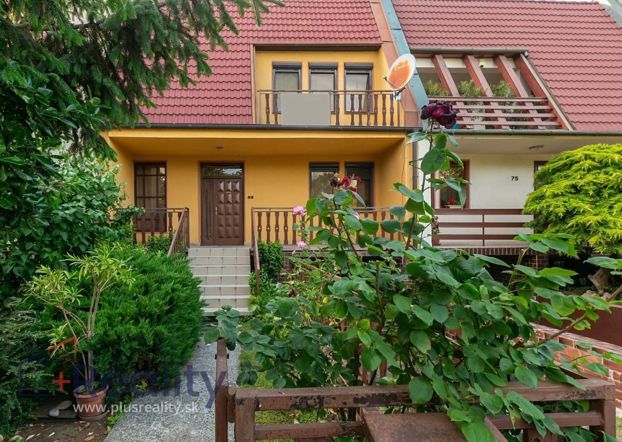 Rodinný dom v radovej zástavbe vo vyhľadávanej časti mesta Dunajská Streda!