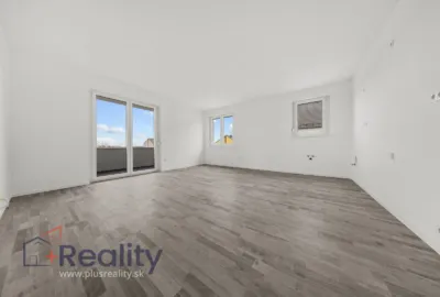 Slnečný 3 izbový byt s balkónom v maďarskej obci Rajka na predaj!