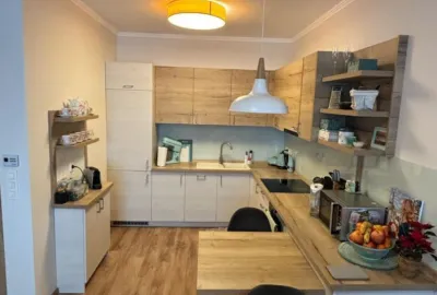 Štýlový 2 izbový byt s balkónom v lokalite Dunajská Streda na Sládkovičovej ulici na prenájom!