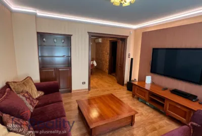 Štýlový 3 izbový byt v meste Dunajská Streda na prenájom!
