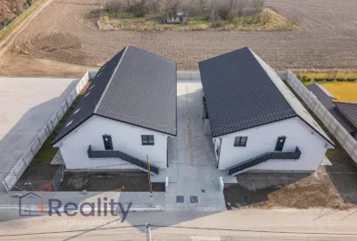 Trojizbové byty v novostavbe v obci Janíky na predaj!