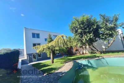 Viacúčelový dom v lukratívnej časti obce Bernolákovo na prenájom!