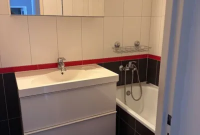Zariadený 3 izbový byt s balkónom v mestskej časti Bratislava Ružinov na Svidníckej ulici na prenájom!