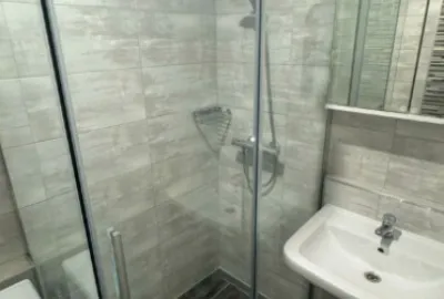 Zrekonštruovaný 3 izbový byt s loggiou v mestskej časti Bratislava Ružinov na Radarovej ulici na prenájom!